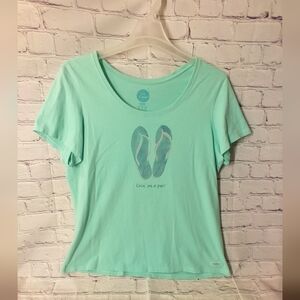 Life is Good Classic Fit T Shirt Sandals Beach Graphic " Living on a Pair"  XL.